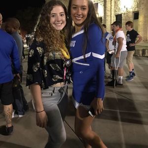 Meet your Posher, Chloe